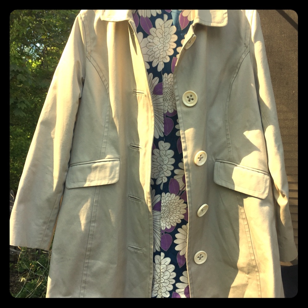 Boden Size 14 (British) Raincoat  (US size 12)